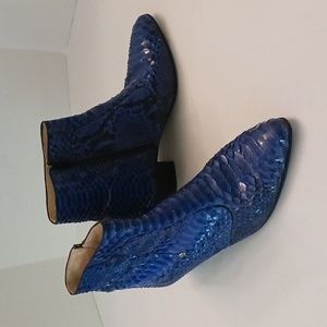 Aurelio Garcia blue snake skin leather boots